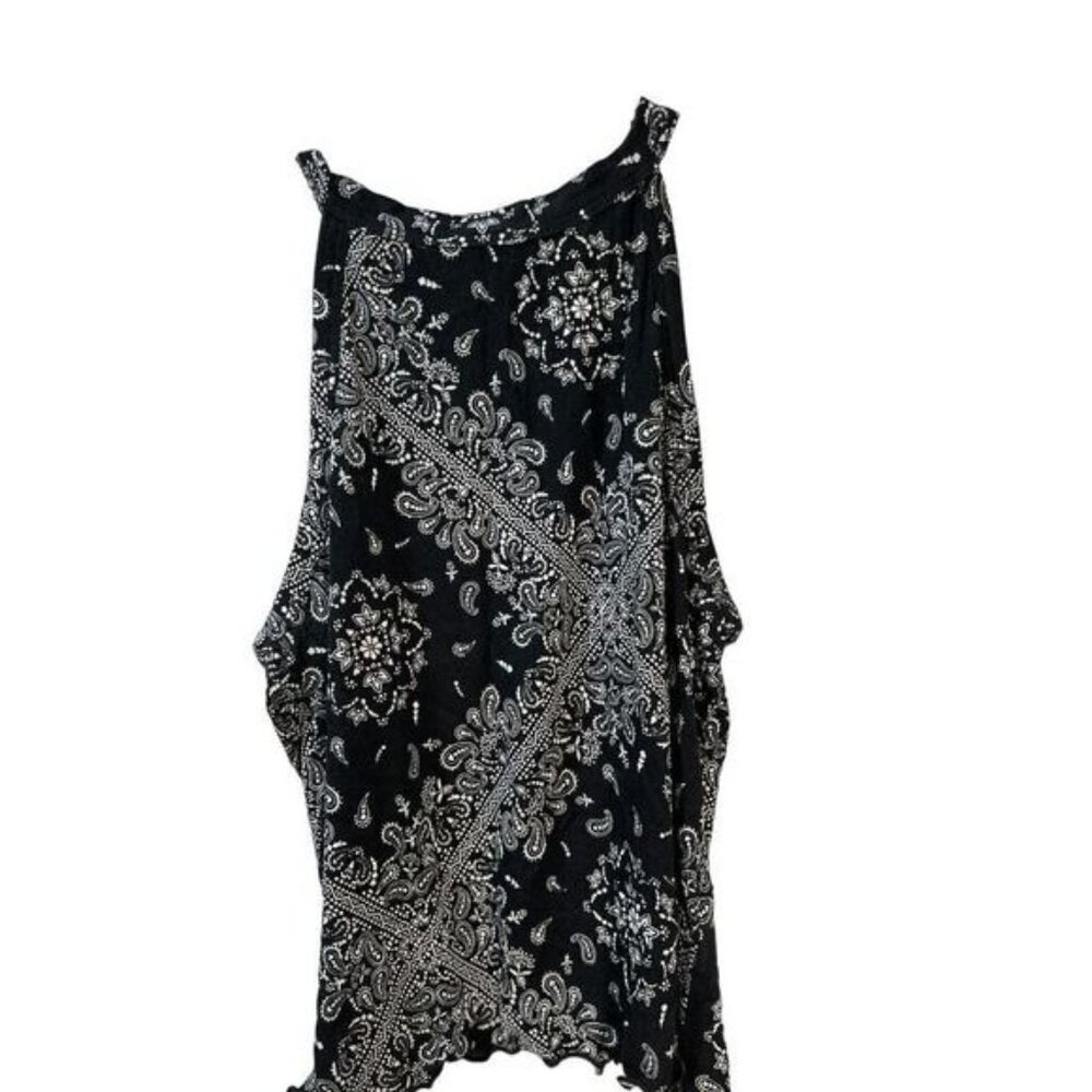 MUDD Halter Crop Top Paisley Print Black Small‎